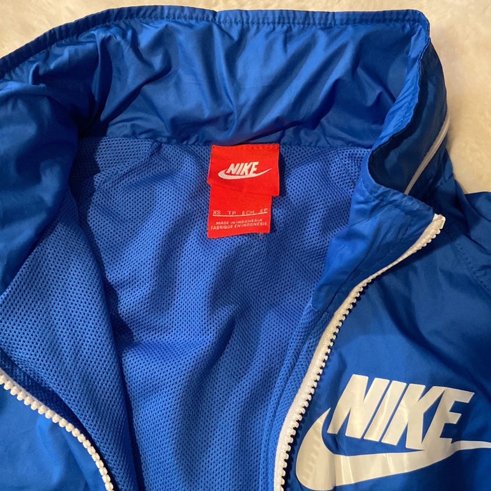 Nike pullover jacket - Picture 2 of 5